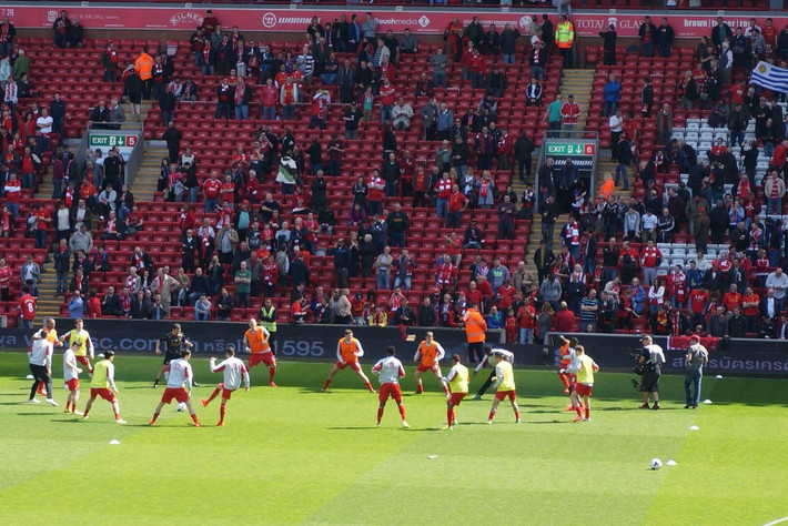 斯通斯：改打五后卫是教练的临场决定；真为福登感到开心（斯通斯：五后卫是教练临时调整，我真心为福登高兴）