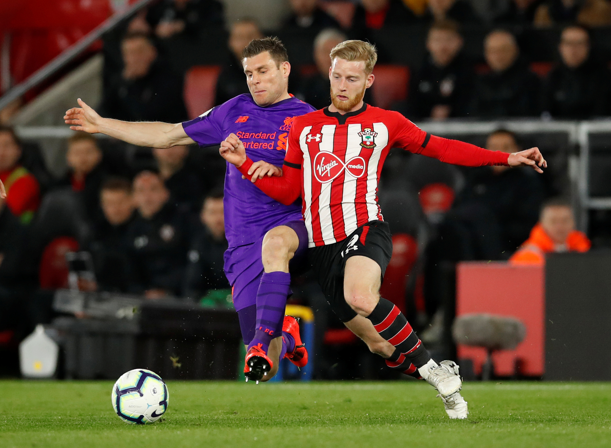 英超青训球员炫耀贩毒被判3年，同伙持枪获刑10年（英超青训球员因炫耀贩毒获刑3年，持枪同伙被判10年）