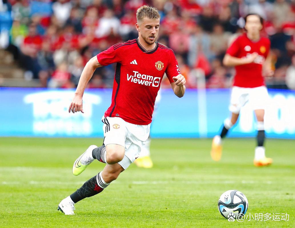 德甲战报：基尼洛斯1射1传，奥格斯堡2-0战胜勒沃库森（德甲：基尼洛斯传射建功，奥格斯堡2-0击败勒沃库森）