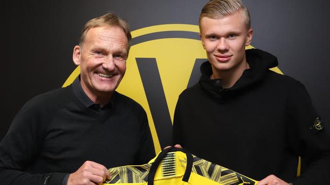 阿莫林：没去想5场不败我想的是2场没赢了；我们离完美还很远（阿莫林：与其谈五场不败，不如直面两场不胜；距离完美仍很远）