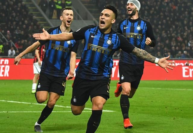 世界杯分组阿根廷好签 梅西超越克洛泽成历史射手王稳了 仅差3球（阿根廷世界杯签运上佳 梅西仅差3球有望超越克洛泽登顶历史射手王）