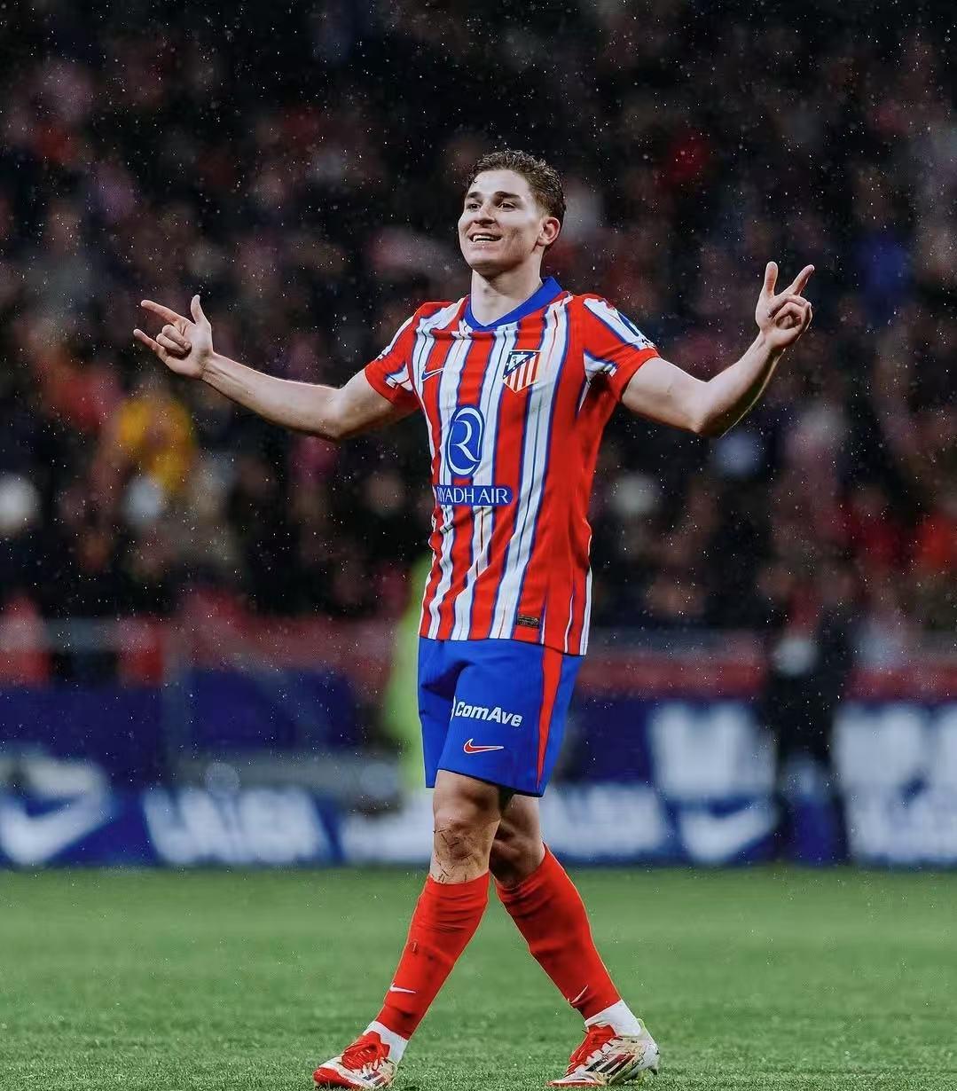 足球报：阿洛伊西下月初带队冬训 浙江锚定外援目标（足球报：阿洛伊西下月初率队开启冬训，浙江已锁定外援人选）