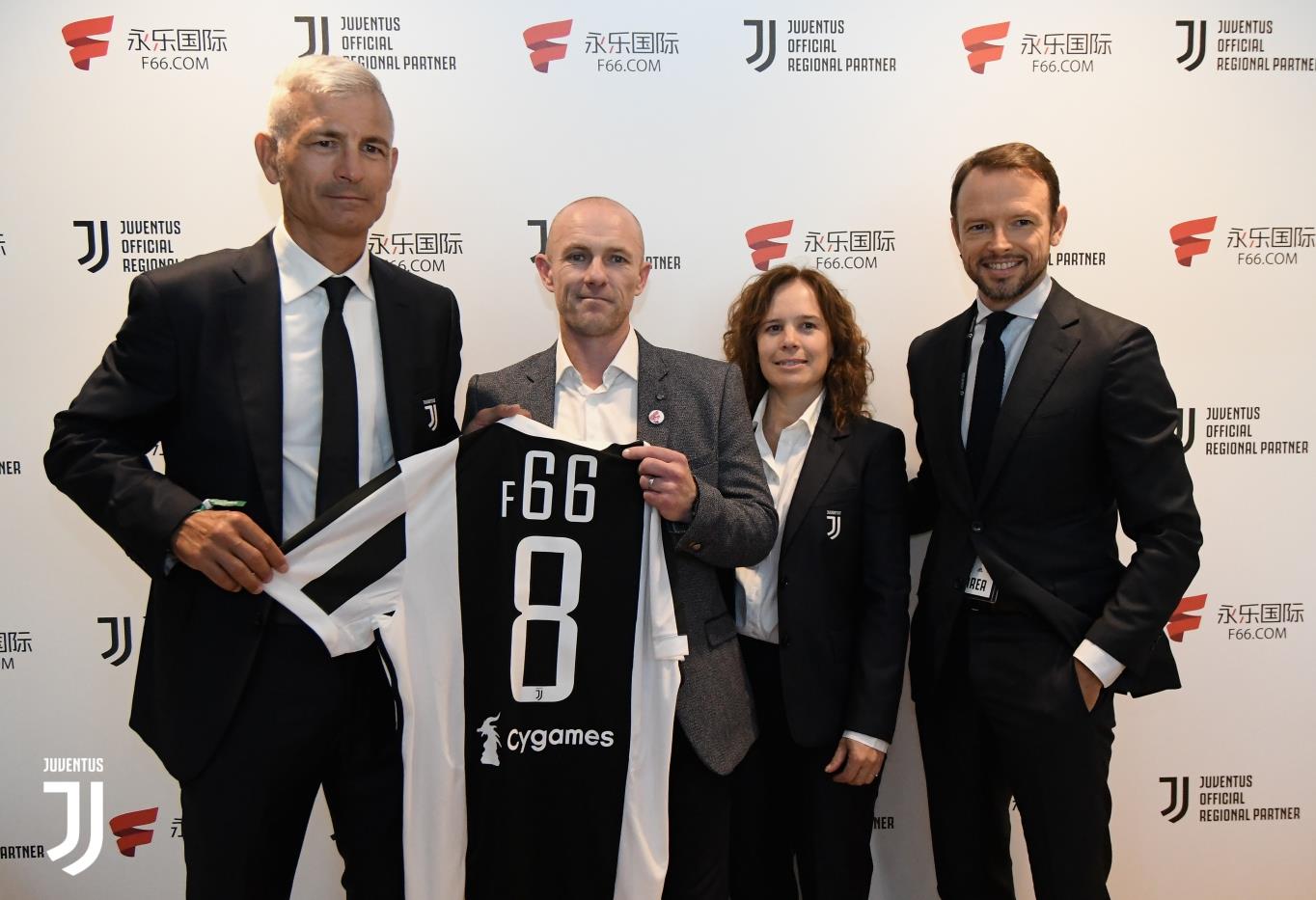 恩里克：法甲和其它联赛一样竞争激烈，球员状态起伏很正常（恩里克：法甲与其他联赛同样激烈，球员状态波动属常态）