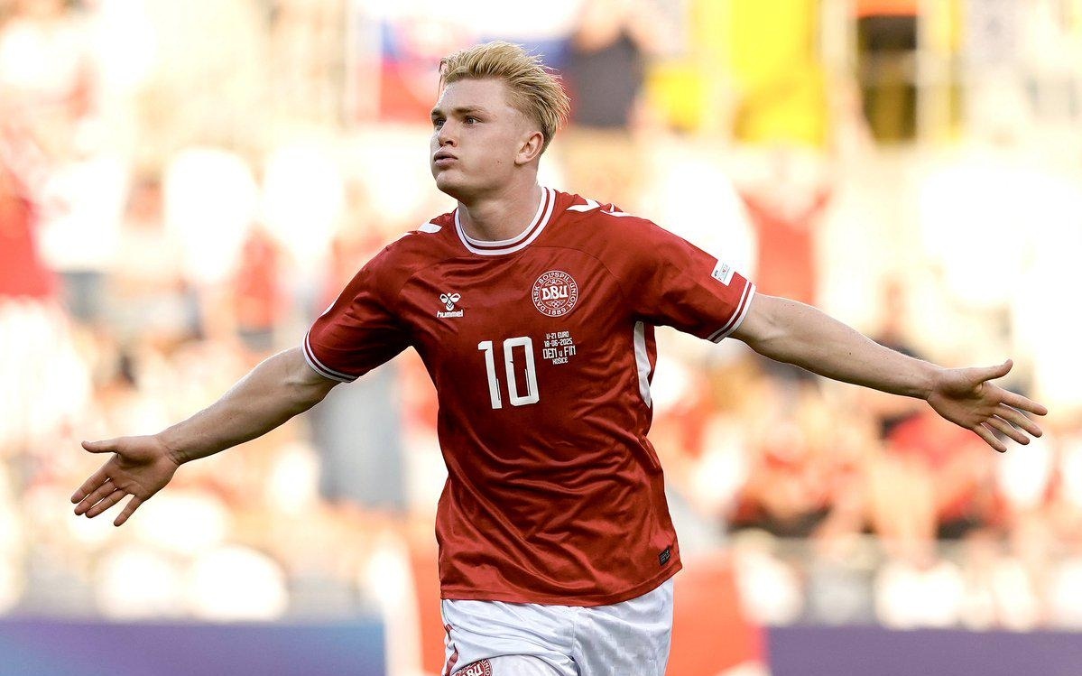 侯森：真不想看到一次次从门里捡球了；我们离不了球迷的支持（侯森：不想再一次次从球门里捡球，球队离不开球迷的支持）