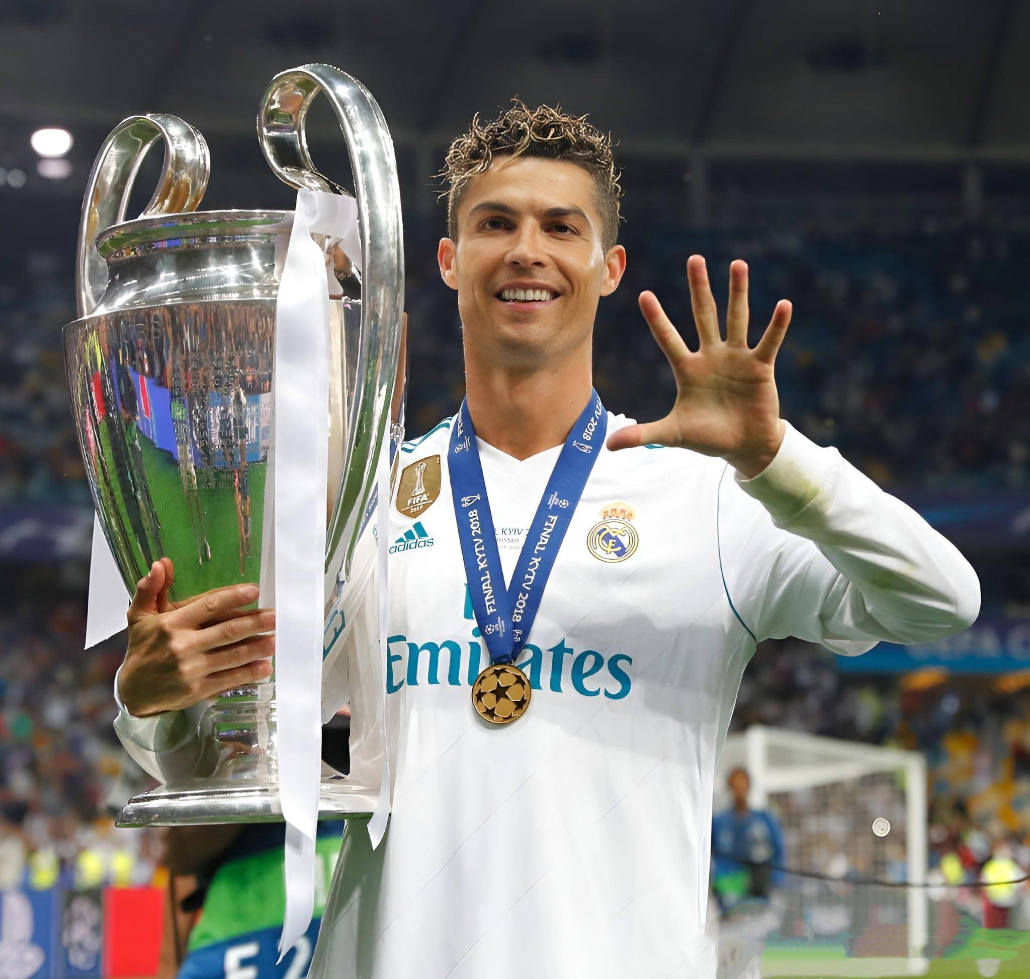 瓦基弗银行女排新赛季冲欧冠决赛主帅：很幸运能拥有博斯科维奇（瓦基弗银行女排冲击新季欧冠决赛 主帅：拥有博斯科维奇很幸运）