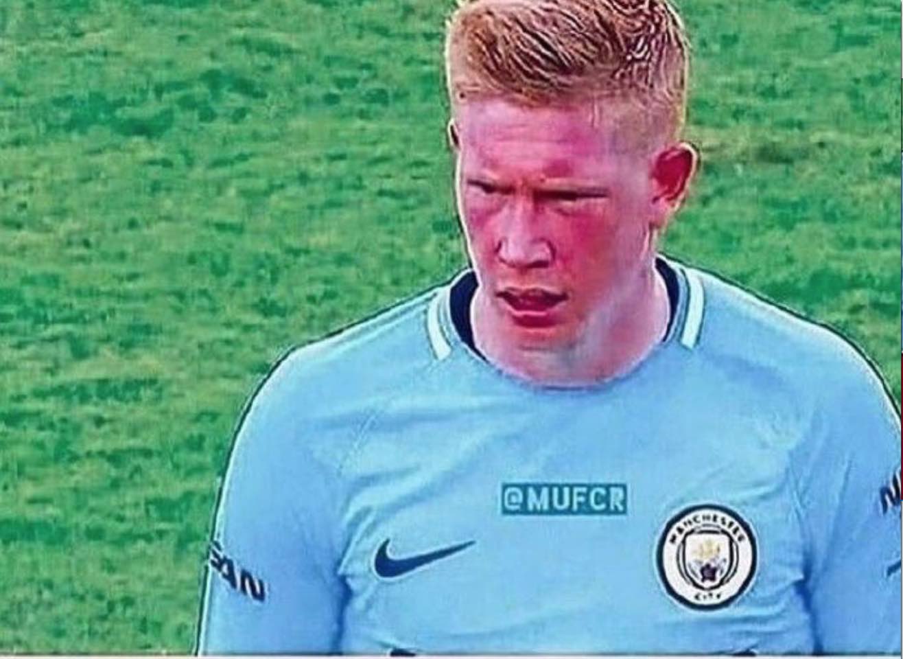 尼昂：在米兰时米哈就像我的父亲；巴洛特利需要信任他的教练（尼昂：米兰时期米哈待我如父；巴洛特利应信任主帅）