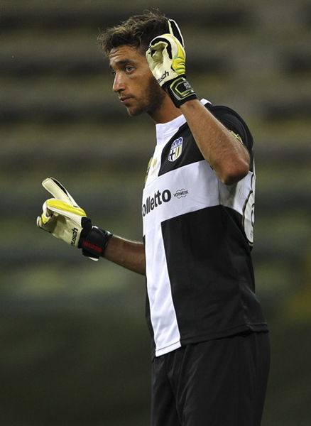 亨利：埃斯特旺几乎掌控了一切，球员不会想和他对位的（亨利：埃斯特旺几乎掌控全场，球员都不愿与其对位）