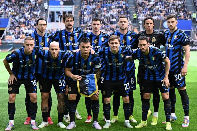 执法有温度，马宁在点球大战结束后，安慰南通队失点队员