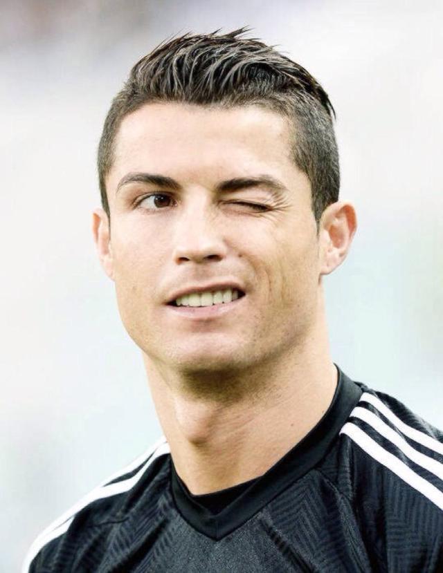 戴维对乌迪内斯的进球被吹越位，但VAR划线似乎存在问题（戴维对阵乌迪内斯破门被吹越位，VAR画线判定引质疑）