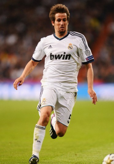 欧冠积分榜：阿森纳全胜领跑，巴黎、拜仁、国米、皇马均12分（欧冠形势：阿森纳全胜登顶，巴黎、拜仁、国米、皇马同积12分）