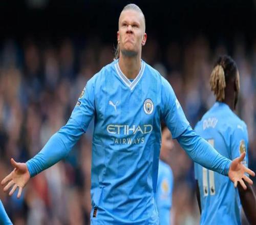 芒特：有一次赖斯躲在床底想要吓我，但他不小心露出了马脚（芒特回忆：赖斯曾躲床底想吓我，却不慎露馅）