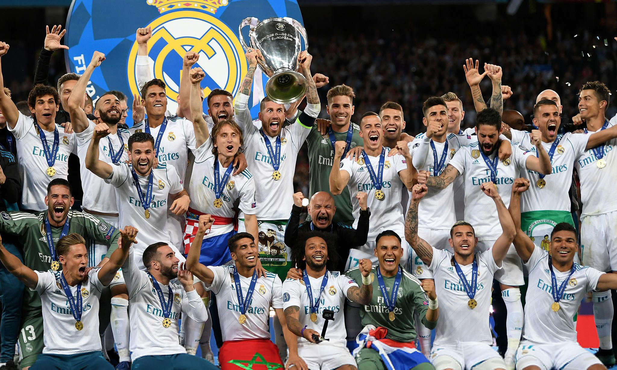 记者：申花今日奔赴天津，战津门虎应该会面临破密集防守难题（申花今日做客天津，撬开津门虎密集防线或成最大考验）