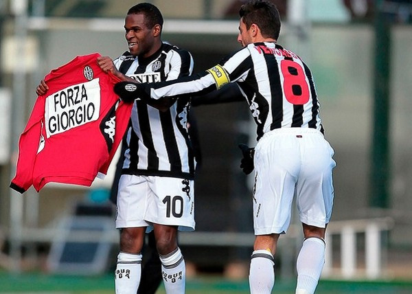 跟队：孙兴慜将留在韩国，以便于完成加盟洛杉矶的转会（随队记者：孙兴慜将留在韩国，以推进加盟洛杉矶的转会手续）