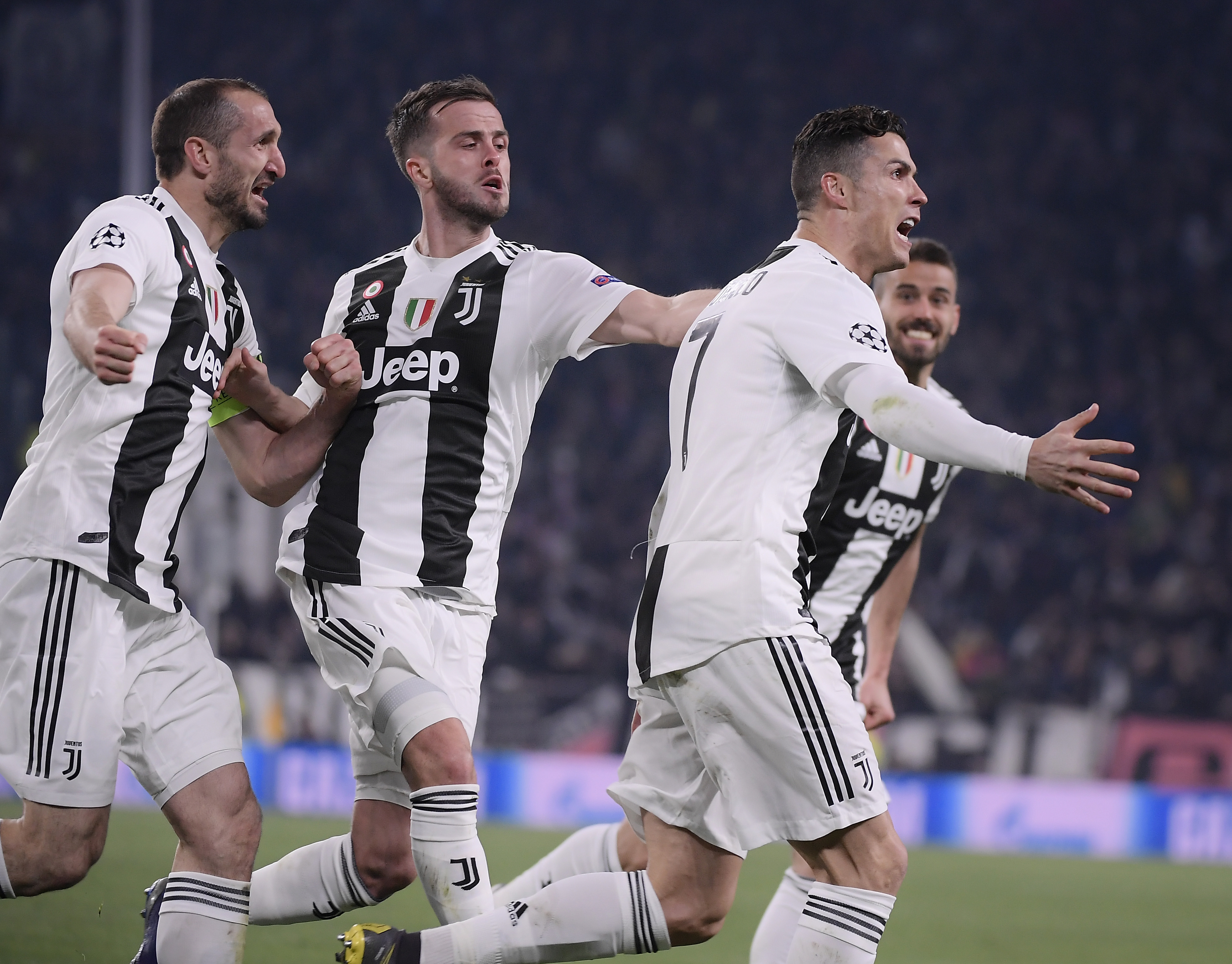 约基奇：我上半场打得太软了，攻防两端都像在划水