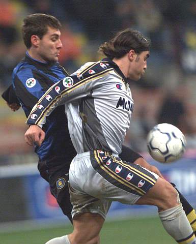 库乔：伊斯科是个非常积极的领袖；贝蒂斯的战术很重视边锋（库乔：伊斯科是位极具进取心的领袖，贝蒂斯战术强调边锋）